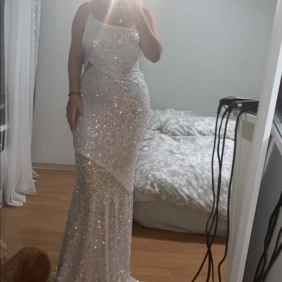 Betsy & Adam Sequin Dress - Picture 3 of 3